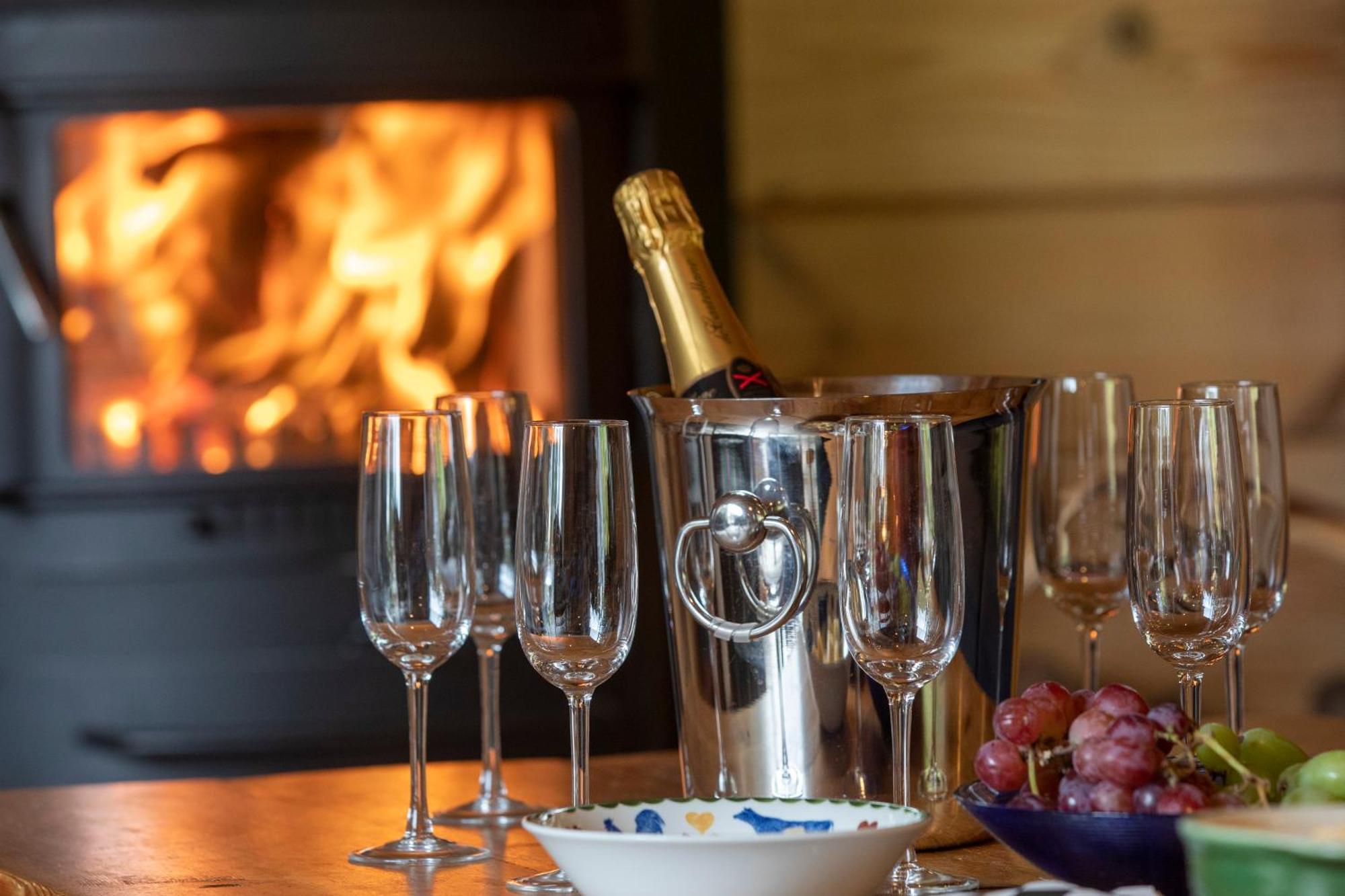 Les Avernas En Bas Romantic Getaway Lierneux 外观 照片